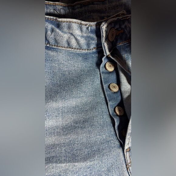 New! No Boundaries Relaxed Fit Stretch Denim Super High Rise Straight Distressed - Picture 8 of 8